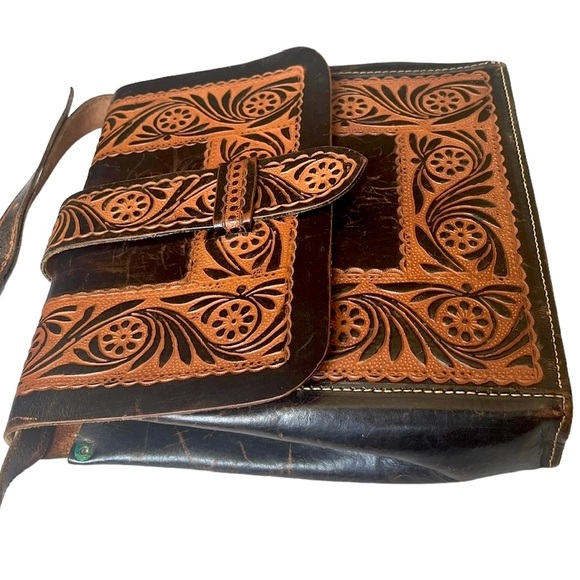 Vintage Hand Tooled Leather Bag 60s 70s Boho Purse Shoulder Crossbody Bag Hippie - Picture 3 of 8